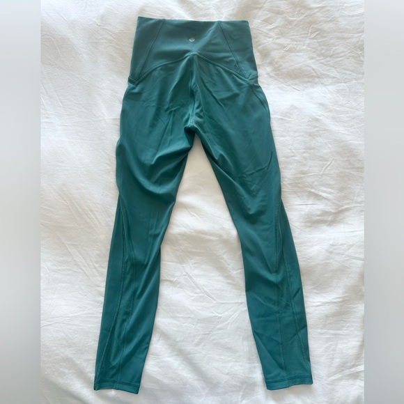 Barely worn Lululemon leggings with drawstring and mesh detailing - Picture 3 of 3